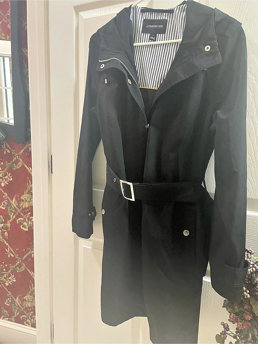 London Fog Hooded Belted Trench Coat in Black Large